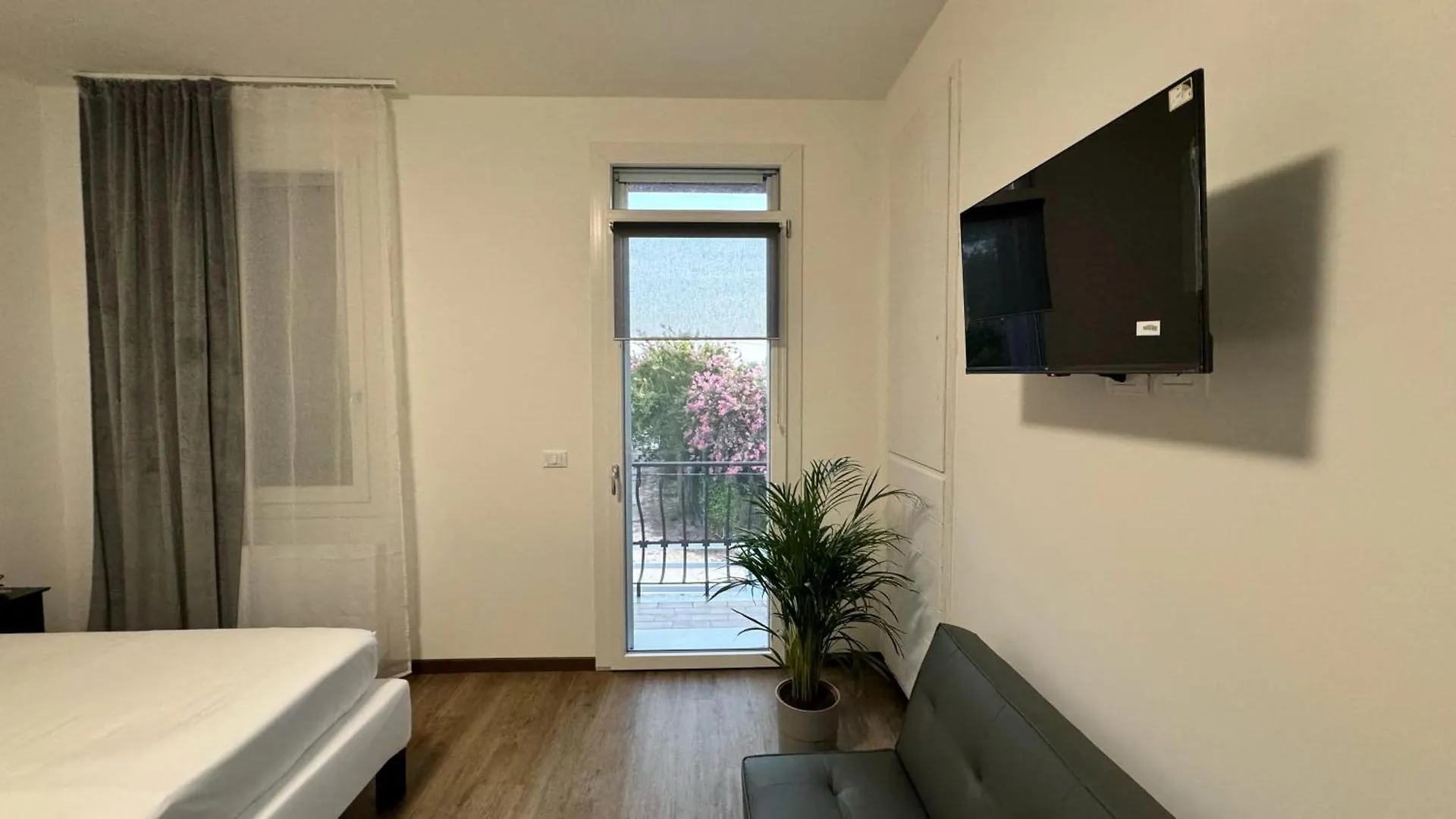 Lavender Apartments Near Venice Airport Favaro Veneto 0*,